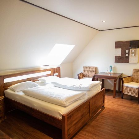 Hotel Vier Jahreszeiten à Husum  Extérieur photo